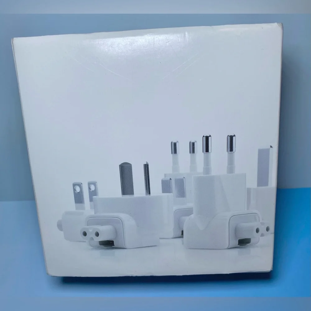 Apple World Travel Adapter Kit (MD837AM/A) - Genuine‎